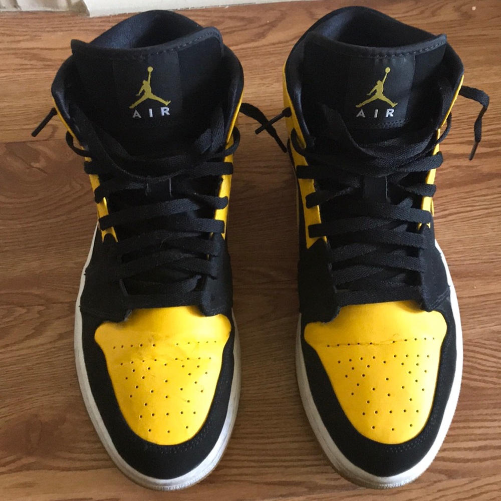 Jordan 1s “New Love” Size 13 Men